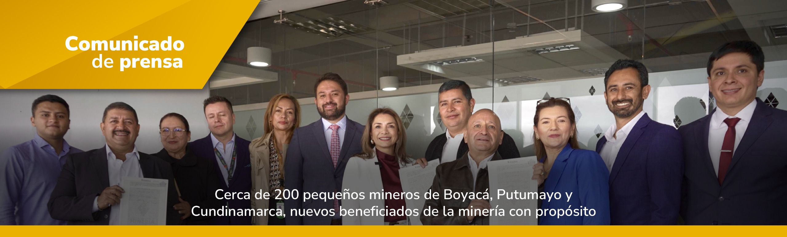 Imagen de personas que han sido beneficiadas con la minería con propósito