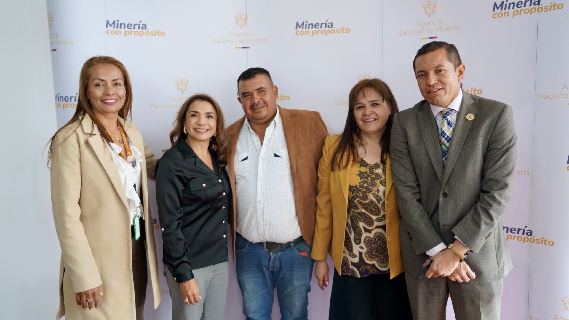 Boyacá avanza hacia una minería con propósito: 22 títulos fueron firmados entre la ANM y pequeños mineros 
