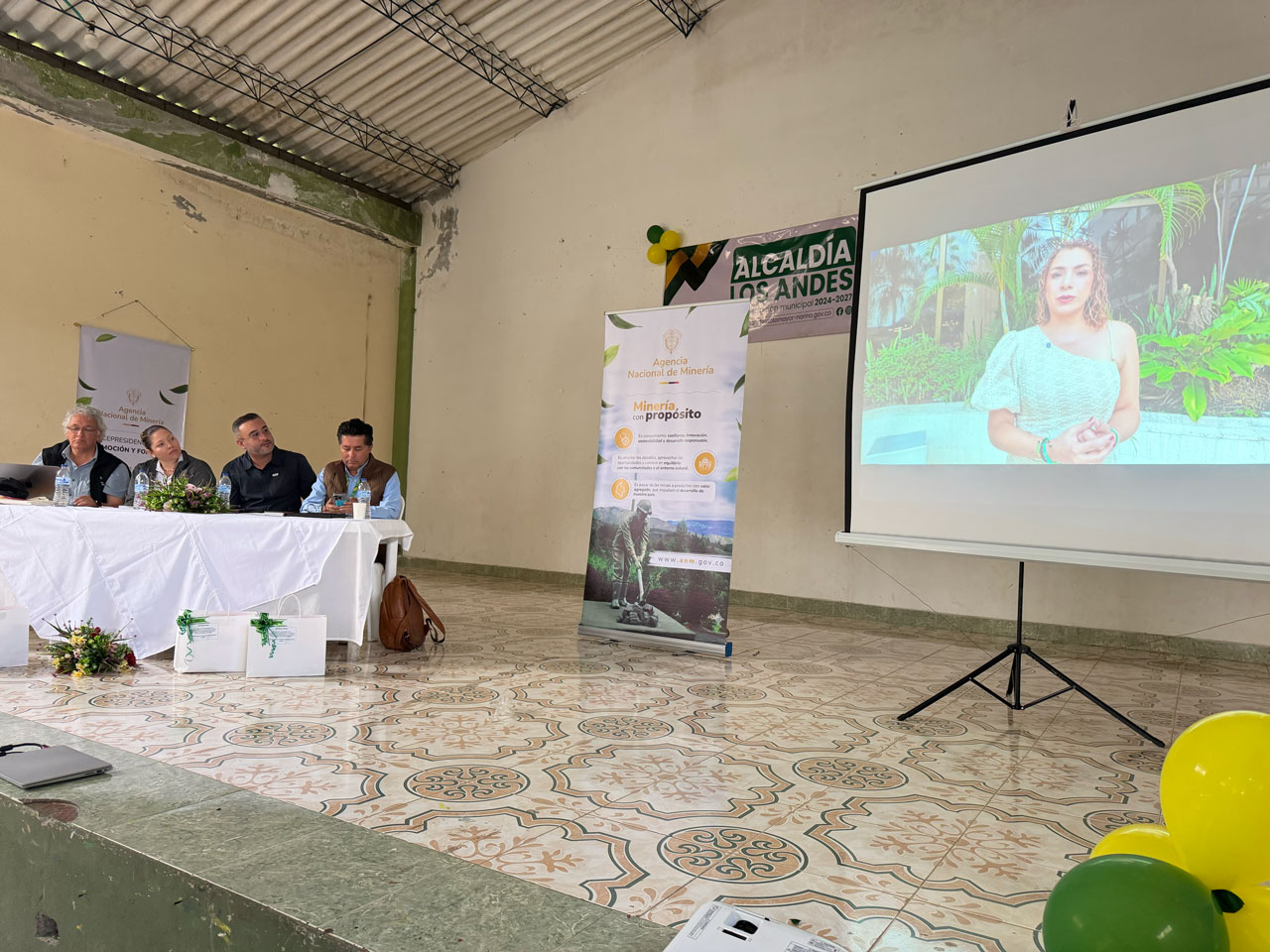 Jornada de Buenas Prácticas, asociatividad y formalización minera, realizada en los Andes, Sotomayor - Nariño