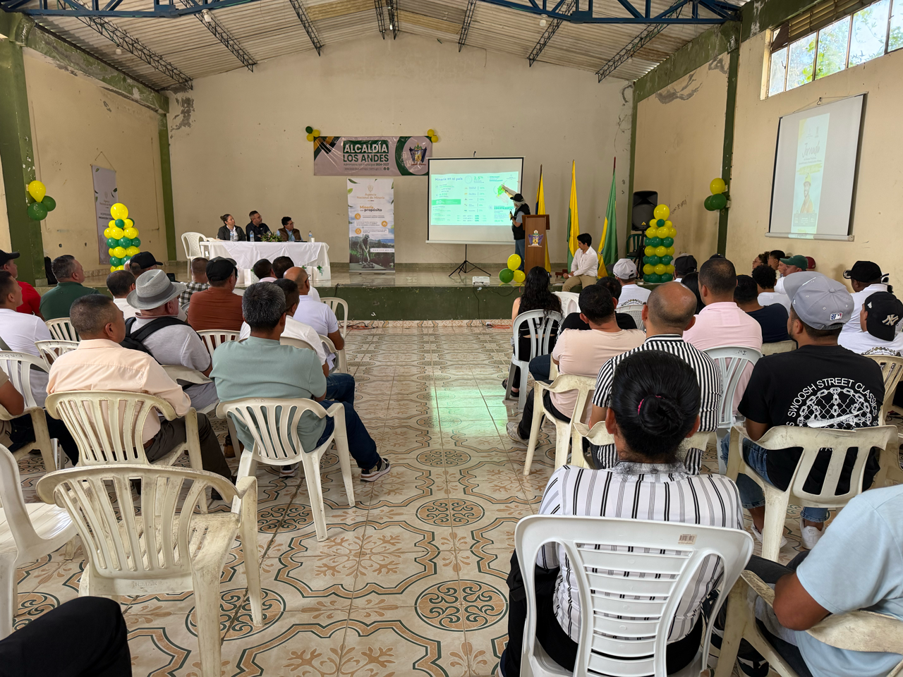 Jornada de Buenas Prácticas, asociatividad y formalización minera, realizada en los Andes, Sotomayor - Nariño