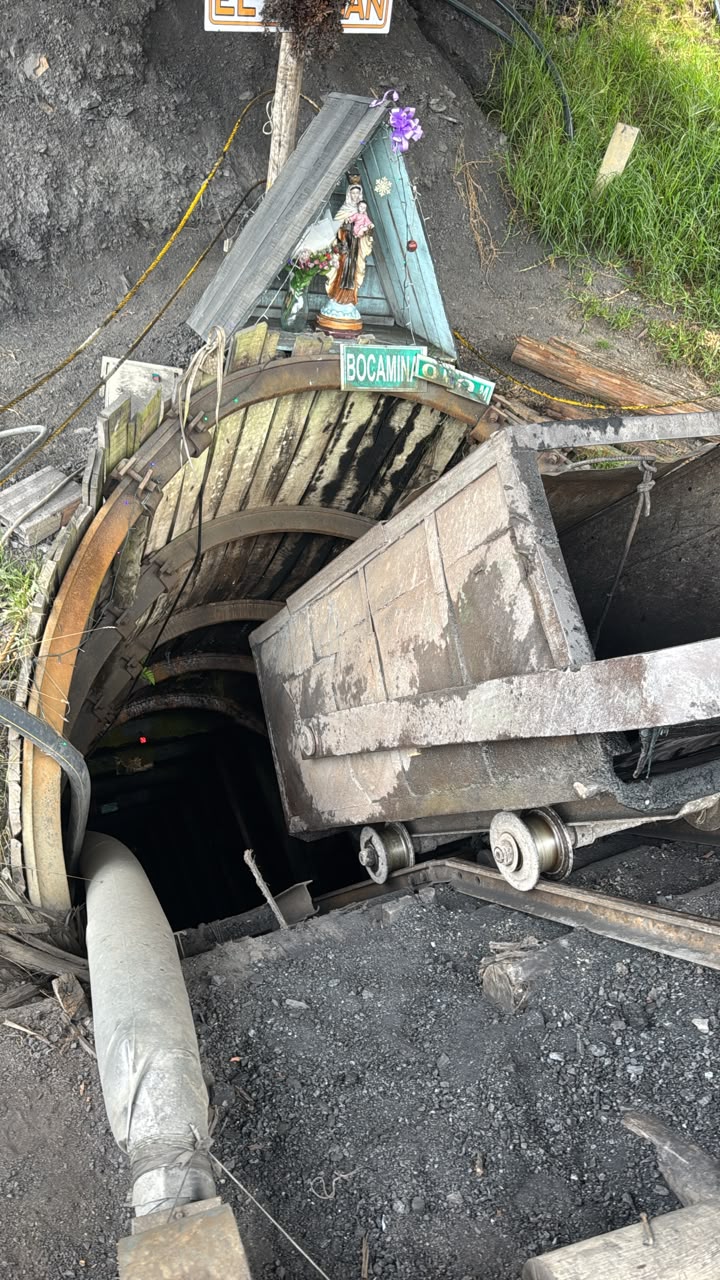 Rescate exitoso en Tausa: dos mineros fueron evacuados con vida e ilesos.  